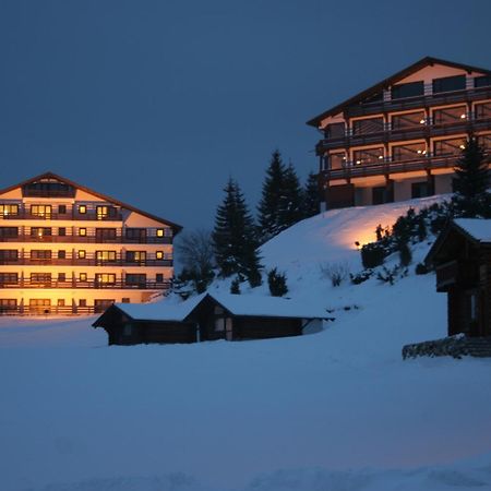 Cheile Gradistei Fundata Resort ภายนอก รูปภาพ
