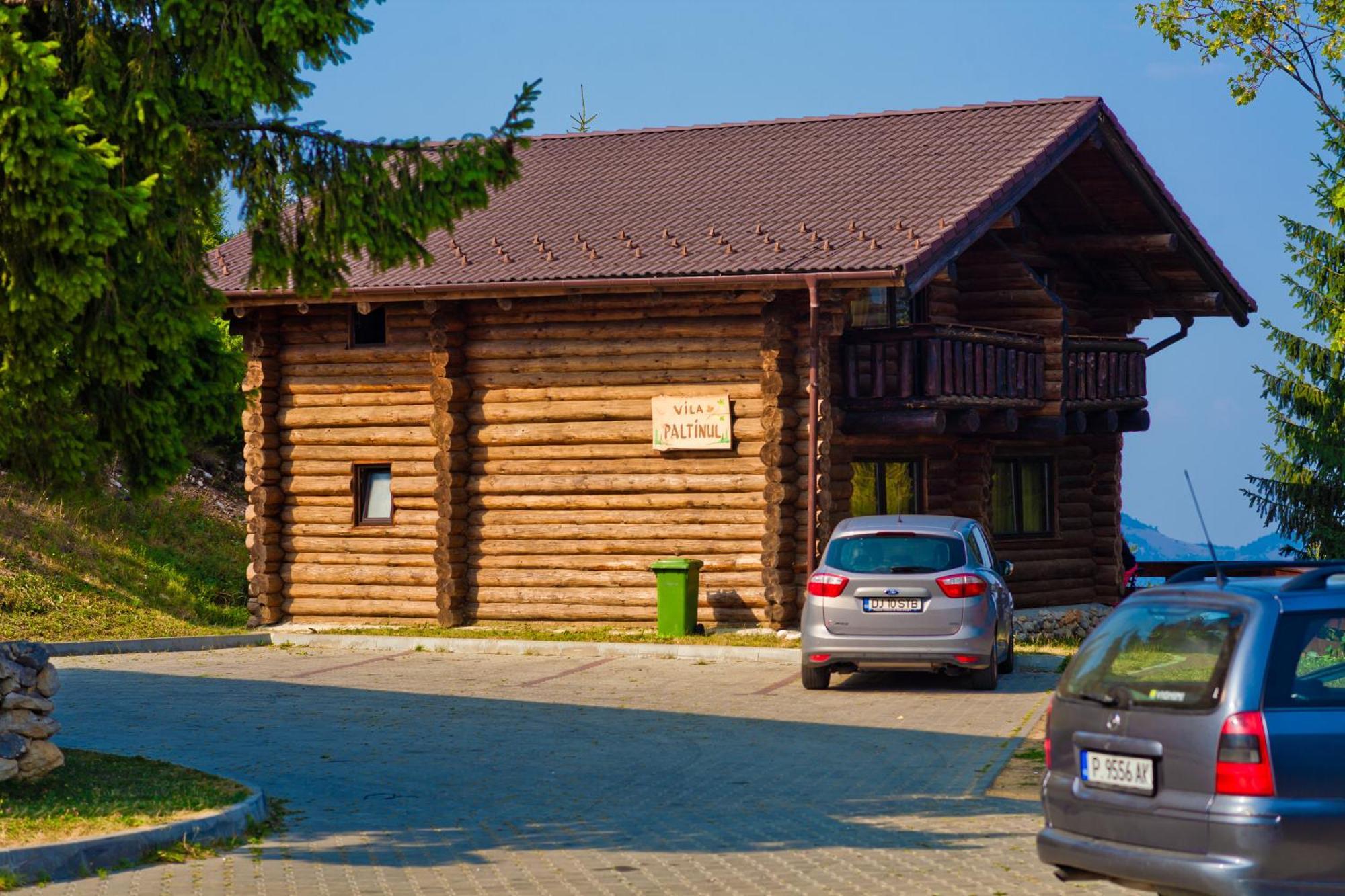 Cheile Gradistei Fundata Resort ภายนอก รูปภาพ