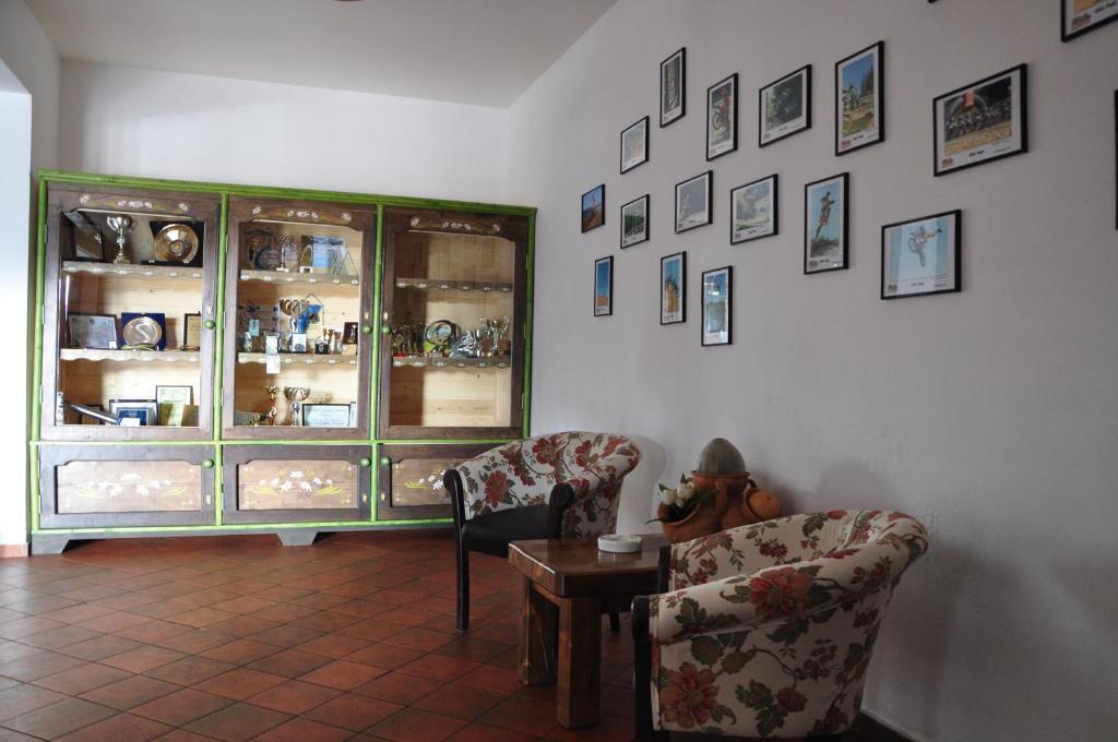 Cheile Gradistei Fundata Resort ภายนอก รูปภาพ